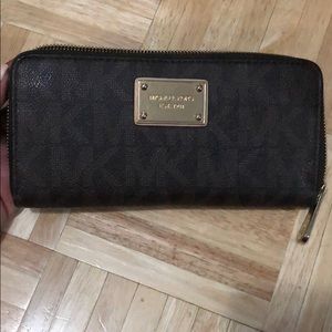 Michael Kors wallet